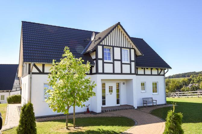Hof Koehne - Haus An Der Weide Rechts Villa Schmallenberg Exterior foto
